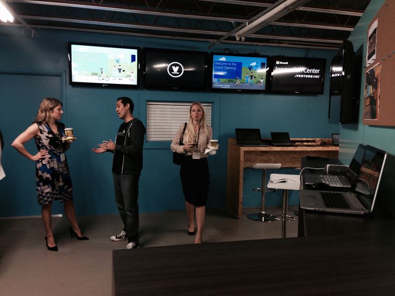 Microsoft2FullSizeRender (26) Microsoft2FullSizeRender (26)