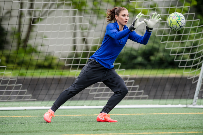 Hope Solo (4) Hope Solo (4)